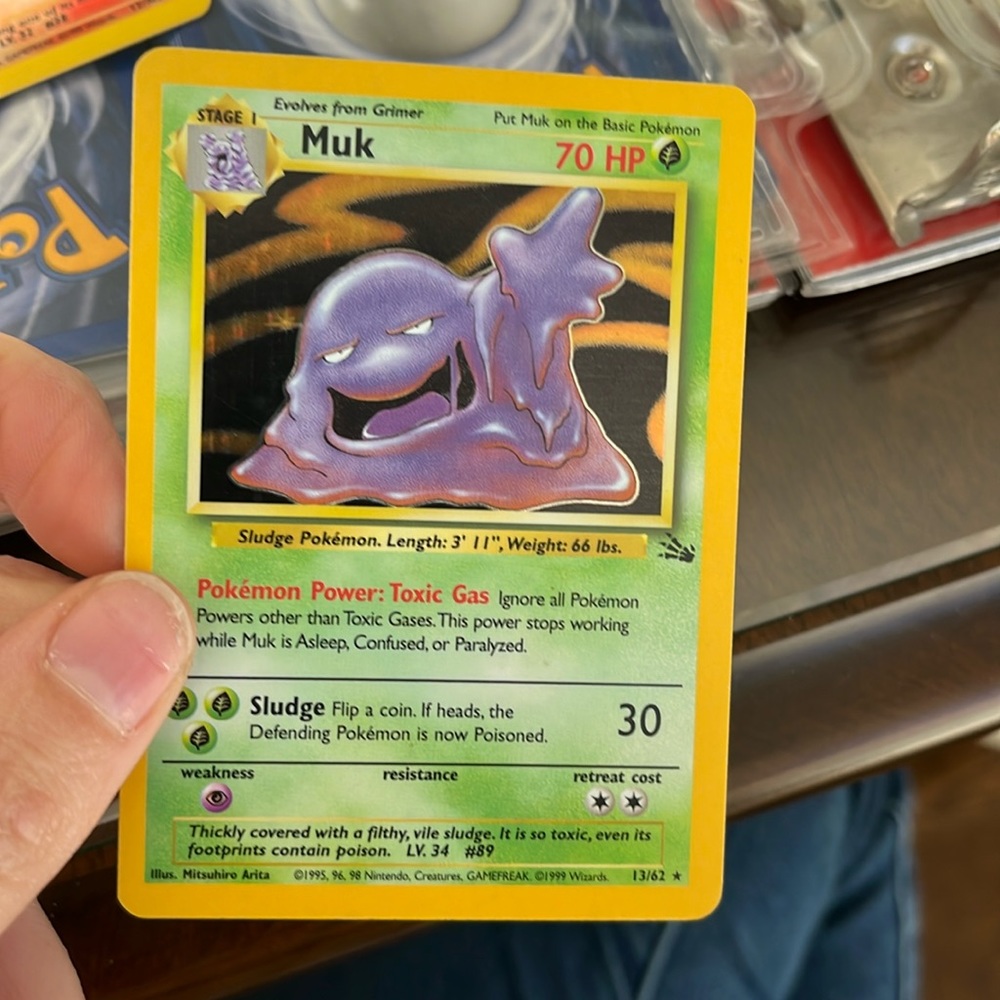 Mil holographic fossil Pokemon card